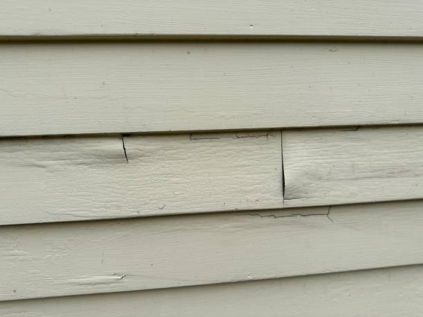 How To Choose The Right Materials for Your Siding Installation in 'Haw River, NC